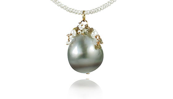 Schwarze Perle Pendant mit Edelsteine
